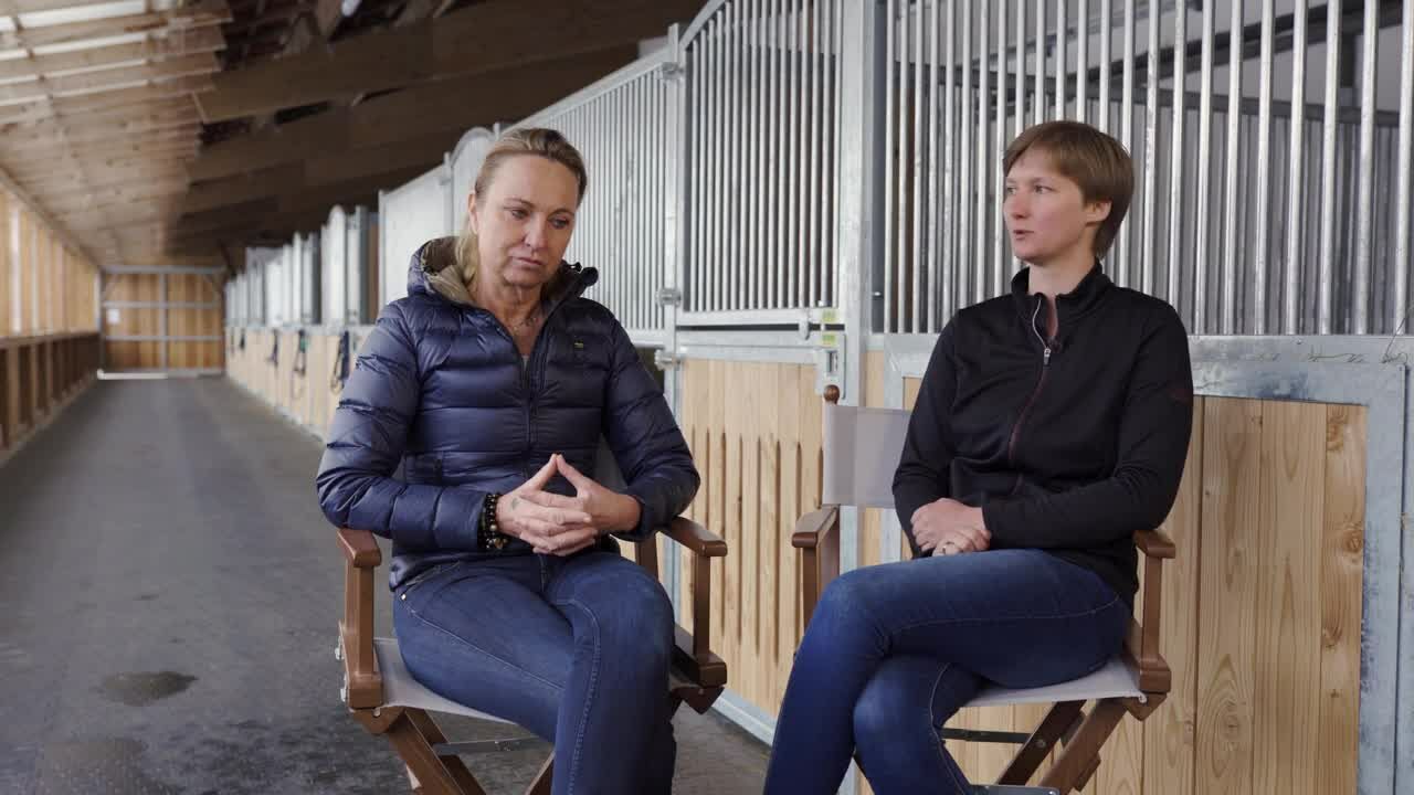 EWV Arthrose Frueherkennung und Therapie. Arthrose gilt oft als KO Diagnose f&uuml;r das Pferd, dem ist nicht so, mit entsprechender Behandlung ist es m&ouml;glich das Pferd schmerzfrei zu bewegen, wenn man lernt sein Pferd und die Zeichen f&uuml;r Schmerz richtig zu de