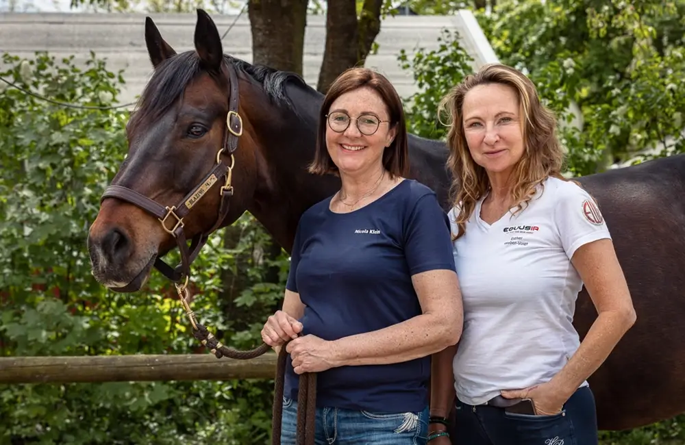 Freies-Lehrzentrum-EWV-Esther-Weber-Voigt-Ausbildungen-Weiterbildungen-Pferdephysiotherapeut-Pferdeosteopath-Therapie-Pferd-About